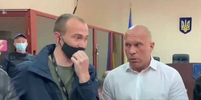 Илья Кива поссорился с журналистом во время суда против Виктора Медведчука - видео - ТЕЛЕГРАФ