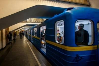 СМИ пишут, что в метрополитене Киева сократят рабочую неделю