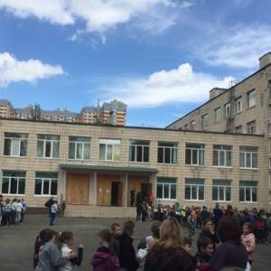 В Киеве в школе произошел пожар. Фото