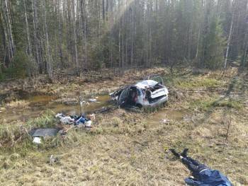 80-летний водитель "Калины" разбился насмерть в страшном ДТП в Вологодской области