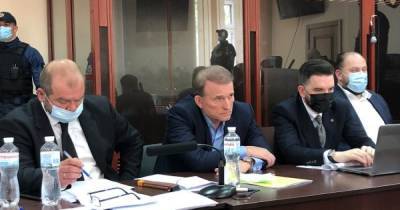 Прокурор просит арестовать Медведчука с альтернативой залога в размере 300 млн грн