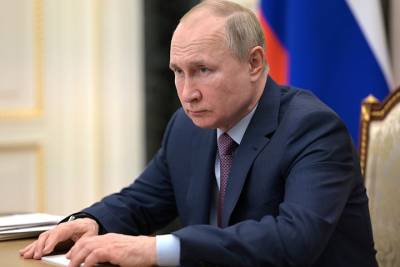 Путин поручил правительству внедрить единое обеспечение безопасности в учебных заведениях