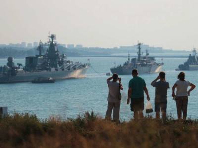 В РФ объяснили присутствие своих военных кораблей в Черном море