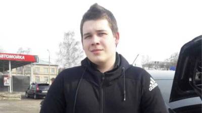 «Кричал те же фразы»: мать покончившего с собой подростка просит проверить связь смерти сына с трагедией в Казани