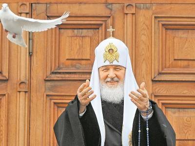 Патриарх Кирилл призвал женщин вместо аборта рожать ребенка и нести его в церковь