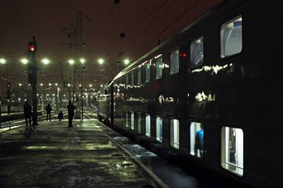Дополнительные двухэтажные поезда запустят летом из Петербурга в Москву