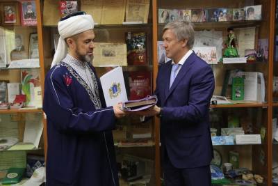 Алексей Русских поздравил мусульман региона с праздником Ураза-байрам