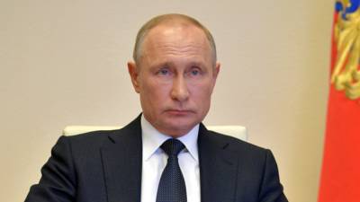 Путин призвал к жесткому контролю оборота оружия в России