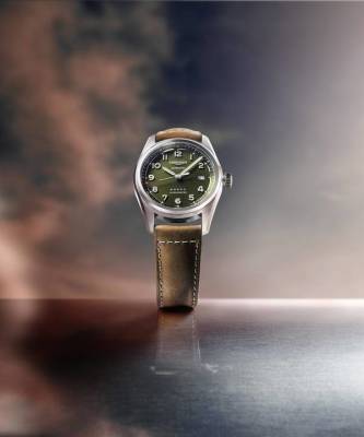 Часы-легенда: теперь Longines Spirit доступны и в зеленом цвете