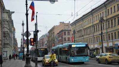Власти Петербурга намерены приобрести ещё 54 газовых автобусов