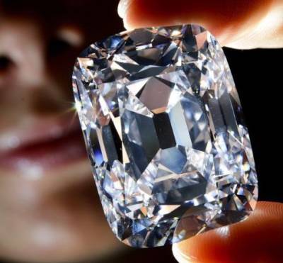 На аукционе был продан один из самых больших бриллиантов в мире