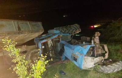 На Буковине перевернулся трактор: погибла 6-летняя девочка