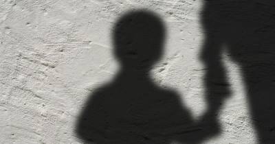 Побил ремнем 5-летнего сына сожительницы: под Черниговом наказали мужчину за домашнее насилие