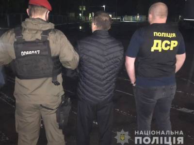 Из Украины выдворили "криминального авторитета" из РФ