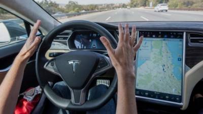 Подписка на автопилот Tesla FSD откроется в июне