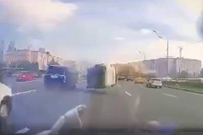 «Просто уснул»: депутат Госдумы рассказал подробности аварии на Кутузовском проспекте
