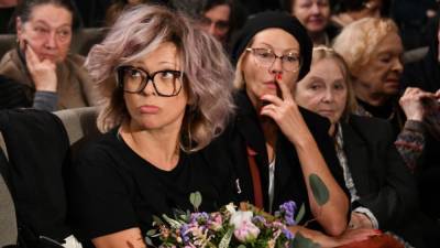 Инна Чурикова поддержала решение Ольги Дроздовой об уходе из театра "Современник"