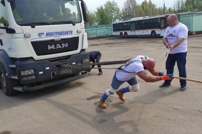 Житель Подмосковья установил мировой рекорд по силовому экстриму