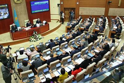 Парламент Казахстана: Таможенные пошлины Армении и Киргизии интегрируют в ЕАЭС