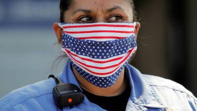 Reuters: в США хотят отменить масочный режим для привитых от COVID-19