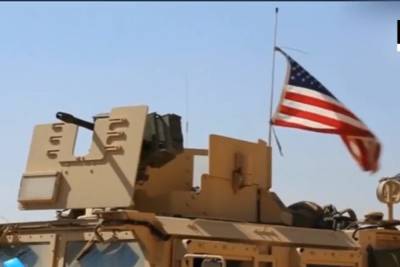 Российские военные в Сирии развернули колонну американской бронетехники