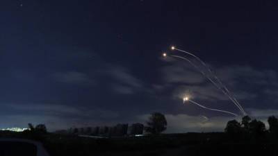 Бен-Гурион, Ашдод и Ашкелон под огнем: десятки ракет запущены из сектора Газы - vesty.co.il - Тель-Авив - Гуш-Дана