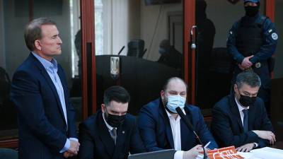 «Будем опровергать и продолжать борьбу»: суд в Киеве поместил Медведчука под домашний арест
