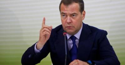 "Политическое слабоумие": экс-президент РФ закатил истерику из-за дела Медведчука
