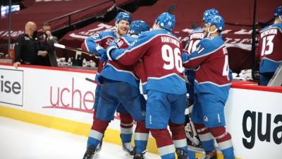 Андра Бураковски - Хоккеисты "Колорадо" выиграли регулярный чемпионат НХЛ - vesti.ru - Лос-Анджелес - шт. Колорадо