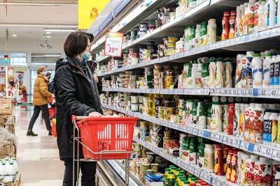 В России взлетели цены на майонез и сосиски