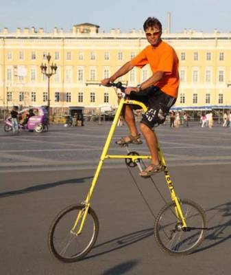 Житель Санкт-Петербурга создал самый высокий велосипед в мире