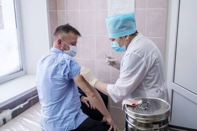 Греция примет вакцинированных "Спутником V" туристов
