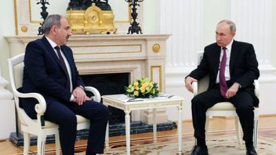 Пашинян проинформировал Путина об инциденте на армяно-азербайджанской границе