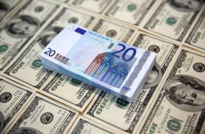 Доллар стремится вниз, а евро – вверх: открытие межбанка