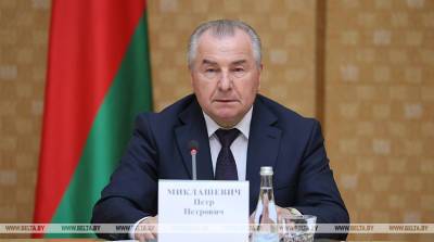 В Беларуси предлагается ограничить законодательную функцию Президента в части издания декретов