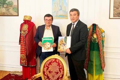Посла Туркменистана во Франции подозревают в избиении жены и дочери