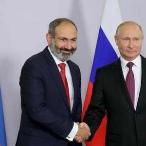 Пашинян сообщил президенту РФ о вторжении Азербайджана