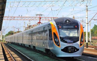 УЗ восстанавливает первые международные железнодорожные маршруты