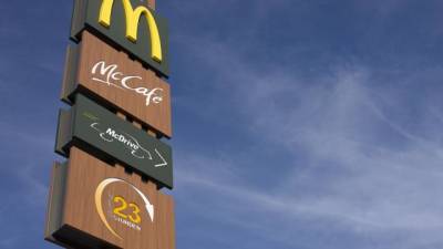 Минимальная зарплата в американском McDonald’s превысила доходы большинства россиян