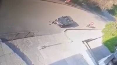 Принял за мешок с мусором: водитель переехал лежащего мужчину в Челябинске