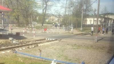 В Петербурге у станции Царское Село электричка сбила женщину