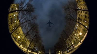 Ветровое стекло пассажирского самолета из Волгограда треснуло в полете