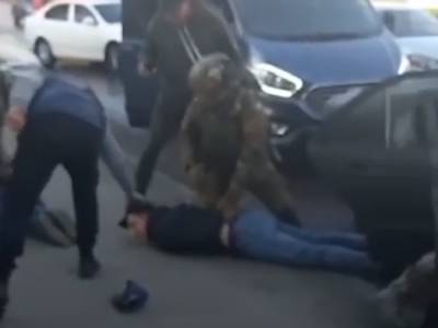 В Одессе "таксисты" обчищали пассажиров до нитки: видео