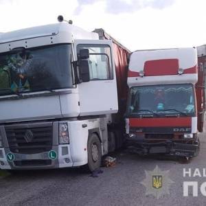 В Запорожской области расследуют обстоятельства гибели водителя фуры. Фото