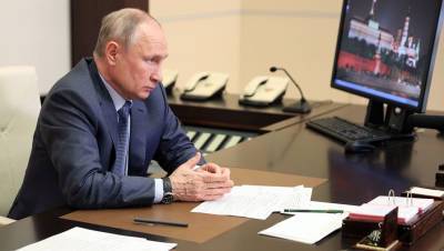 Путин заявил, что Украину превращают в антипод России
