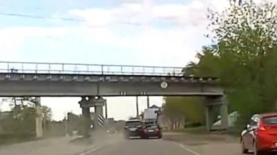 Авария с участием машины сенатора Королева попала на видео