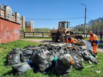Благодаря субботникам из Сыктывкара вывезли 701 тонну мусора