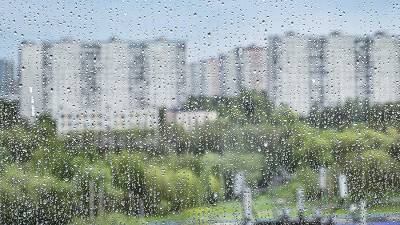 МЧС предупредило жителей столичного региона о дожде с грозой и градом