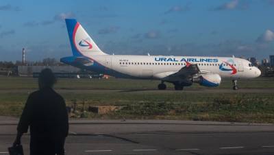 Рейс "Уральских авиалиний" застрял в Пулково из-за проблем в Бишкеке