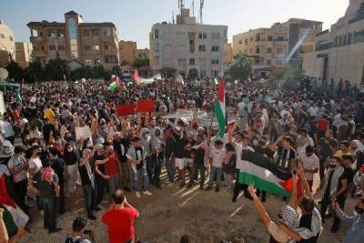 Иорданцы штурмуют израильскую границу в знак солидарности с палестинцами